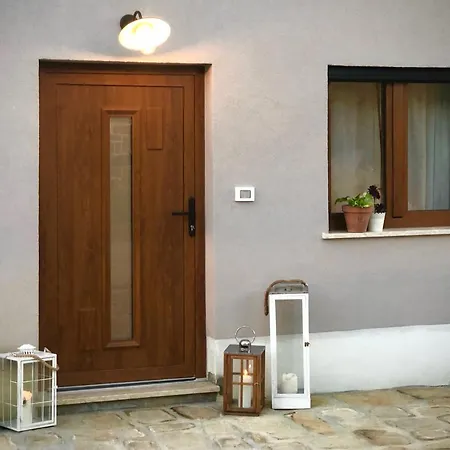 Apartma Dora, Sirci Apartamento Gračišče